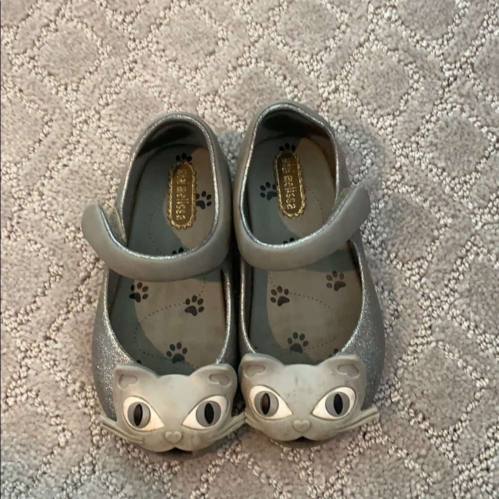 Mini Melissa’s size 7